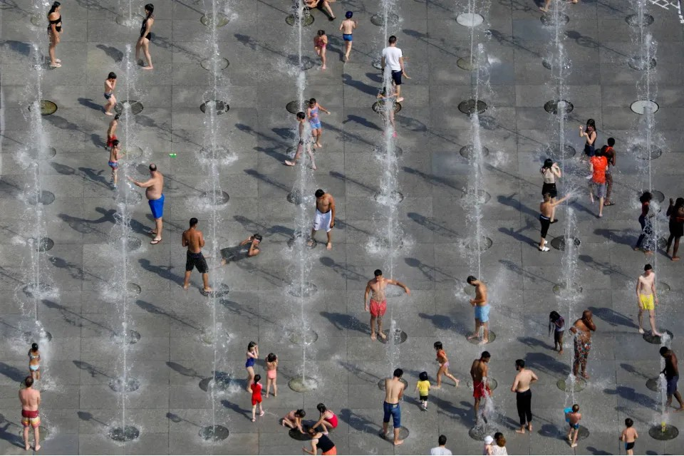 Les fontaines du parc André Citroën, à Paris. © Charles Platiau/Reuters