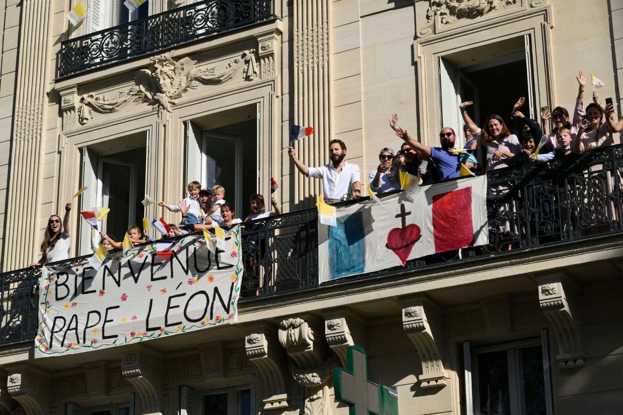 Crédit : Acclamation des français du Pape Léon XIV par les Français, le 25 septembre - Vatican Media