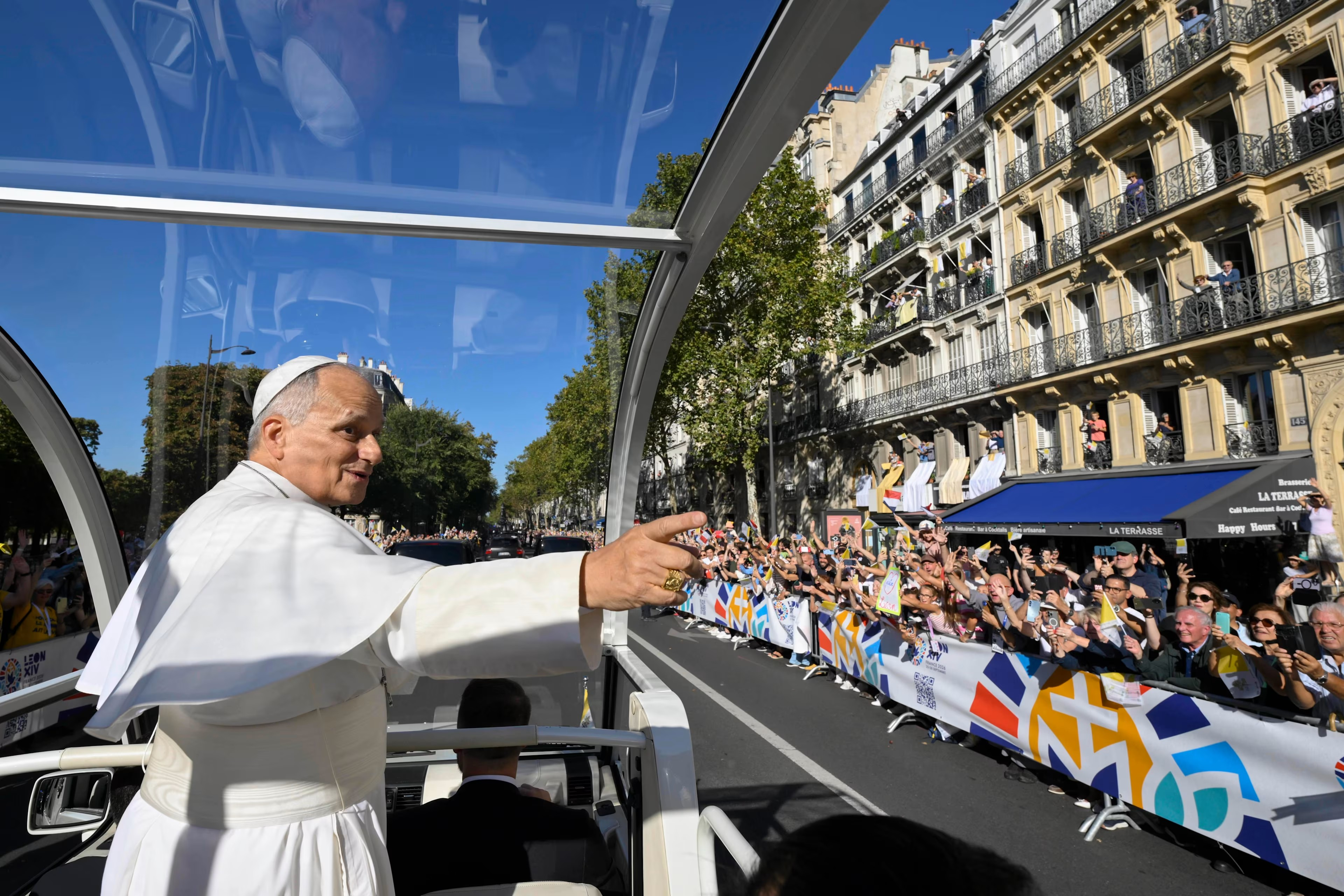 Crédit : Accueil du Pape Léon XIV dans les rues de Paris, le 25 septembre - Vatican Media